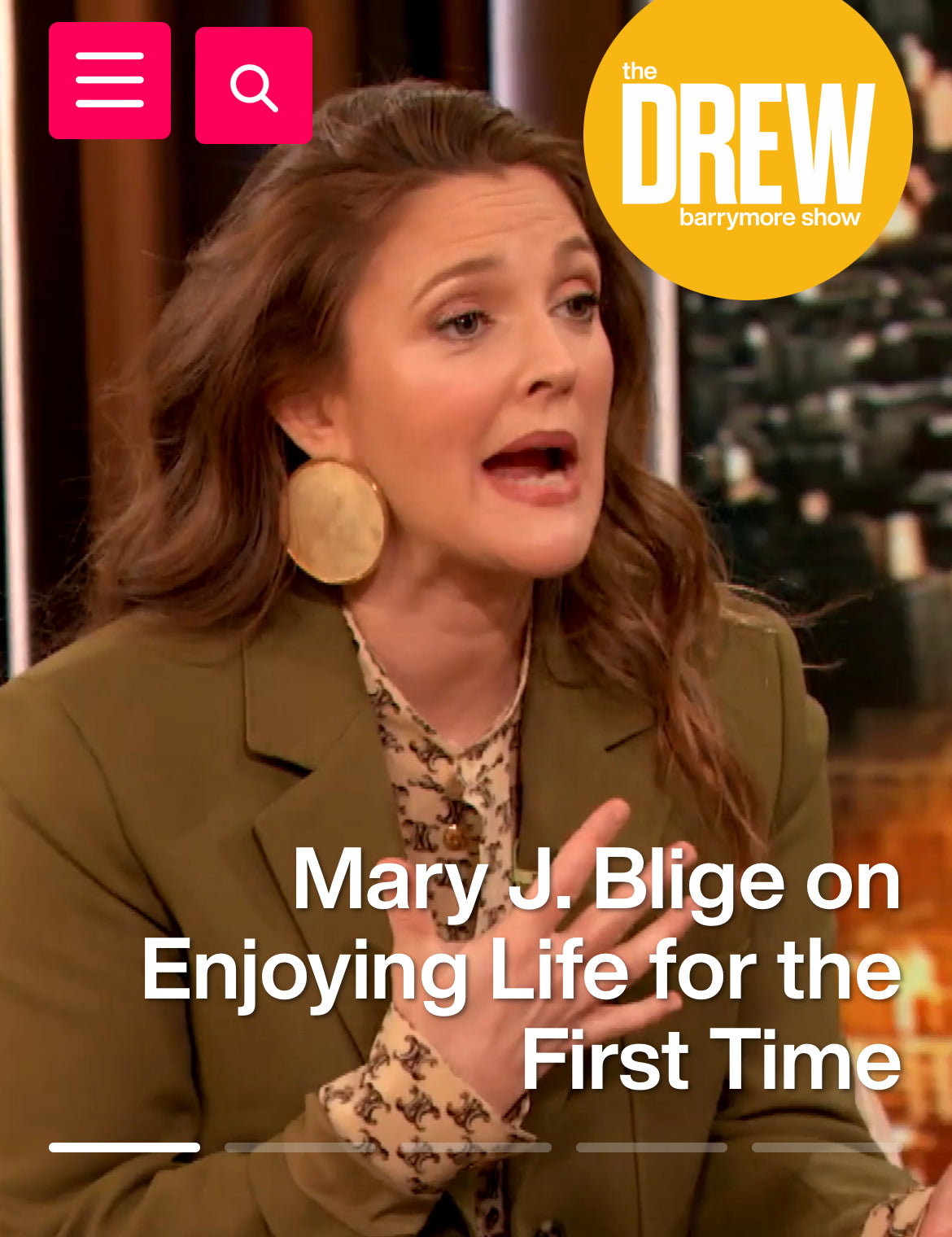 Drew Barrymore wearing Bezel Set Shell Earring on her show