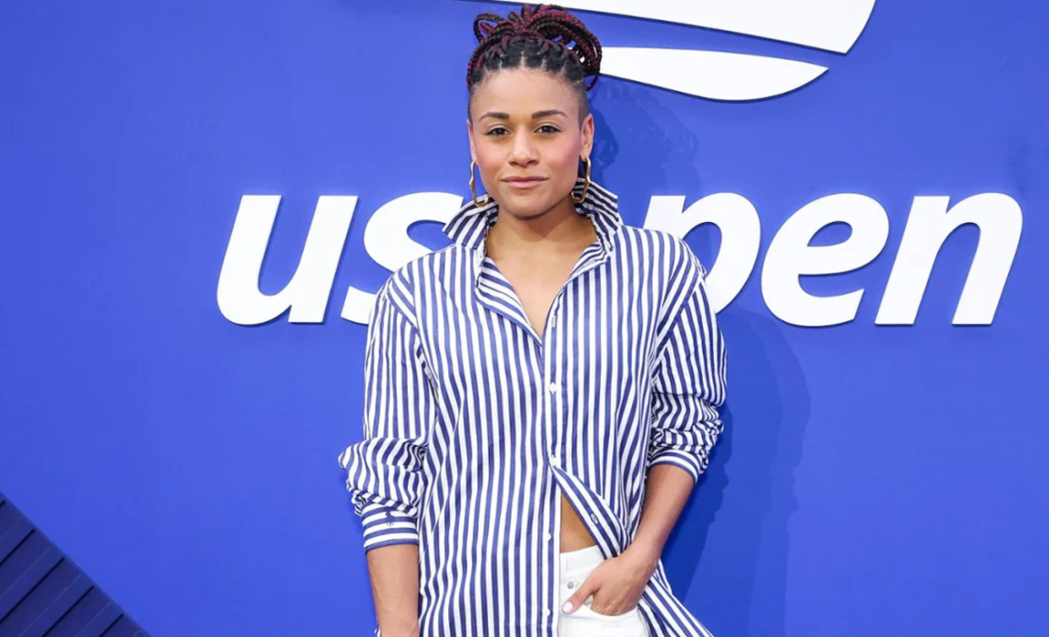 Ariana DeBose wearing the Heritage Earring