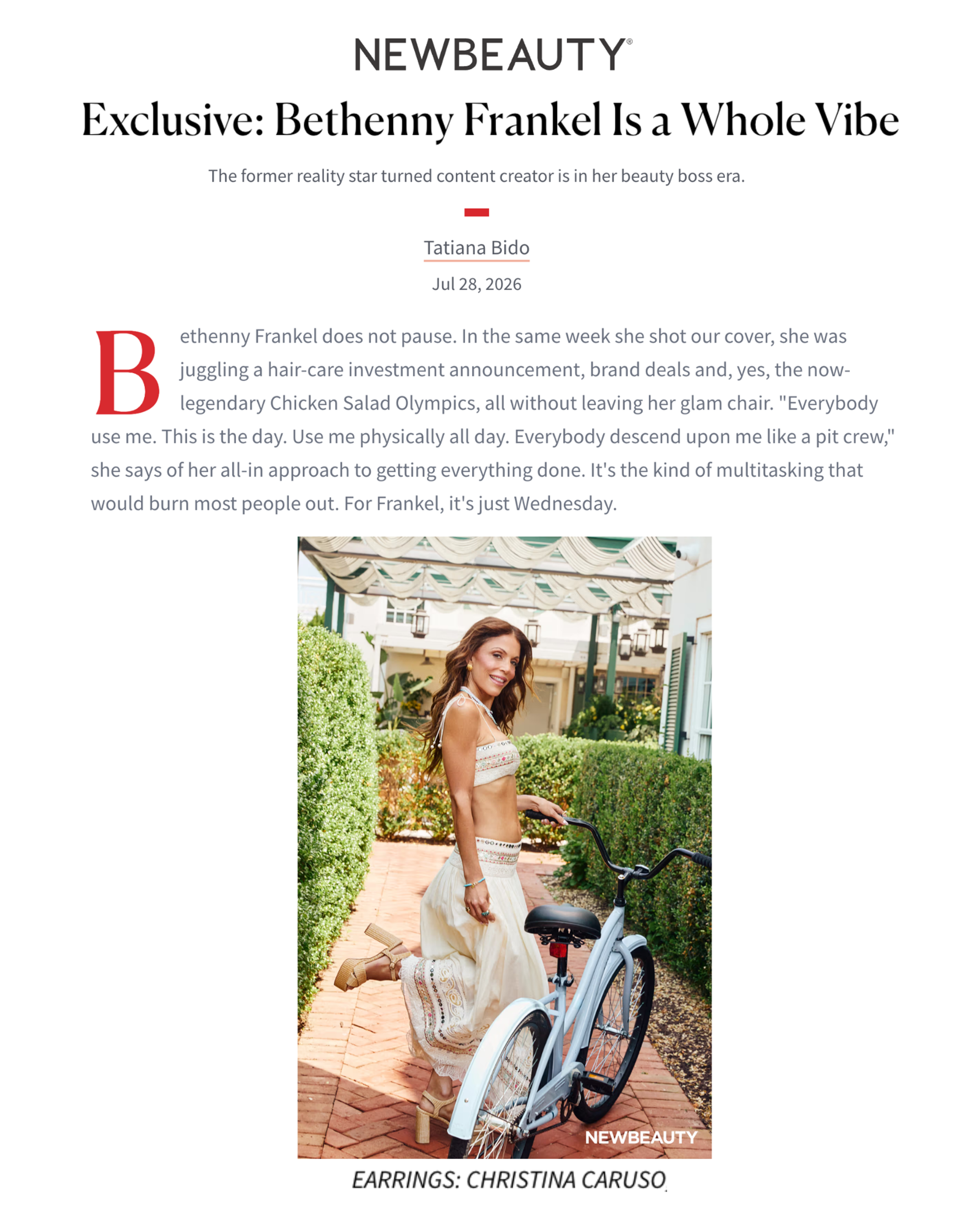 Bethenny Frankel wore the Christina Caruso Small Shell Earrings in NewBeauty